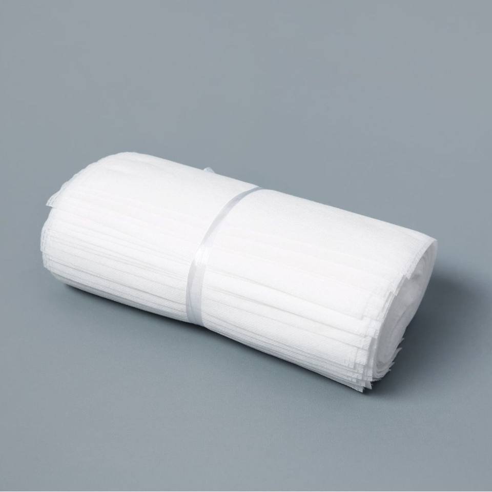 White non-woven foldable flat dust-proof bags